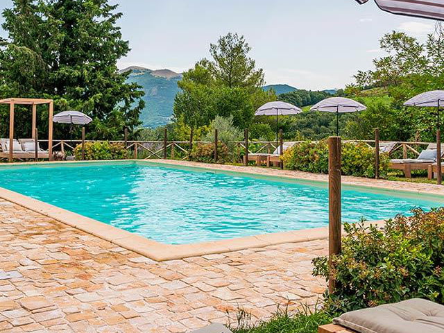 Hotel-Italie-Borgo-Castello-Panicaglia-Zwembad