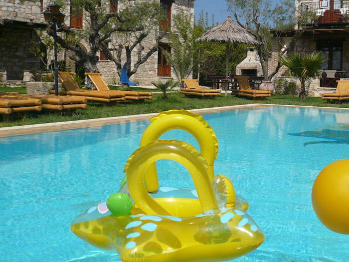 Grantzaos-Villas-Zwembad-Vakantie-Griekenland